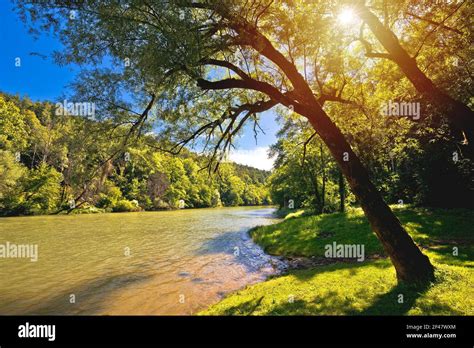paysage bleu  vert banque dimage   alamy