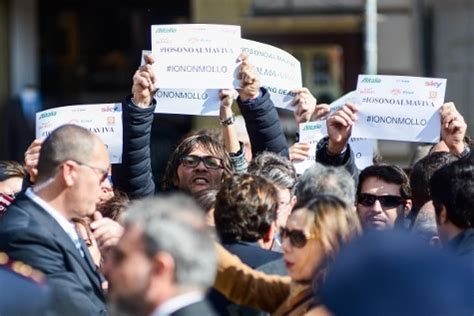 Almaviva A Palermo Scoppia Protesta Occupata Sede Call Center