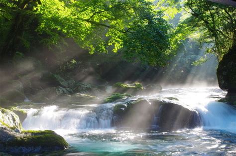 1,229,676 件の最適な 水流 画像、ストック写真、ベクター | Adobe Stock