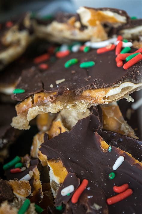 Pretzel Christmas Crack