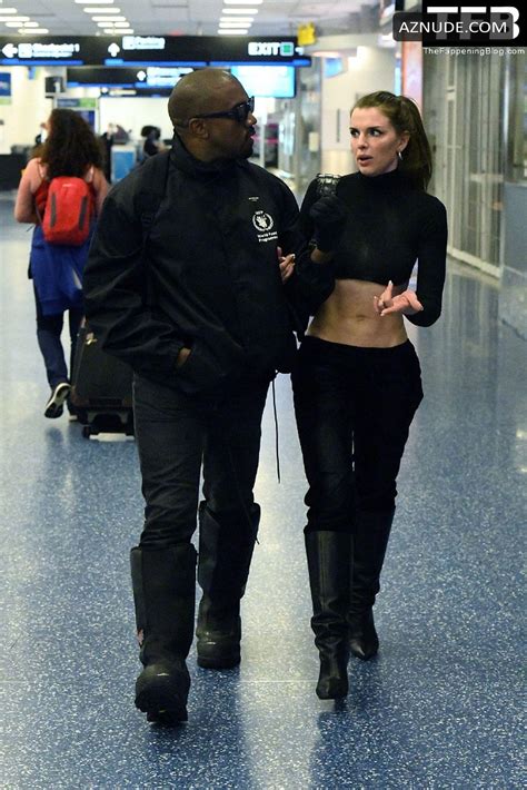 Julia Fox Sexy Seen Flaunting Her Hot Body In A Crop Top At The Miami International Airport AZNude