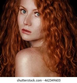 imágenes de Naked girl red hair Imágenes fotos y vectores de stock Shutterstock