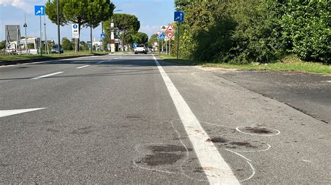 Omicidio A Abano Terme Pd La Vittima Un Trentenne Morto Accoltellato