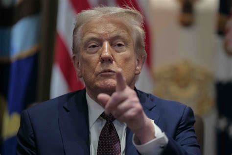 Trump Hilft Scientology Scientology Den Krallen D 8