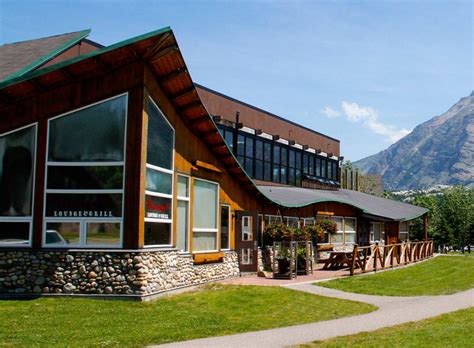 Waterton Lakes Lodge Resort | Waterton National Park