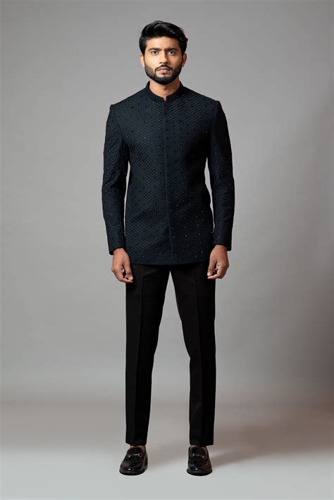 Best Clothing Sites for Men in India - Smriti Apparels