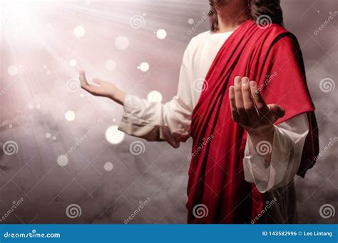 Jesus Christus Hob H Nde Und Das Beten Zum Gott Mit Strahl An Stockfoto