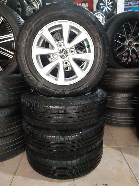 Jual STD AVANZA 14X5 4X114 SILVER ACH 3 DUNLOP 1 185 70 R14