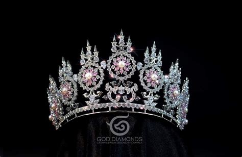 ปักพินโดย Legsdontfailmenow Odaniell ใน Crowns Hair Ornaments Wedding