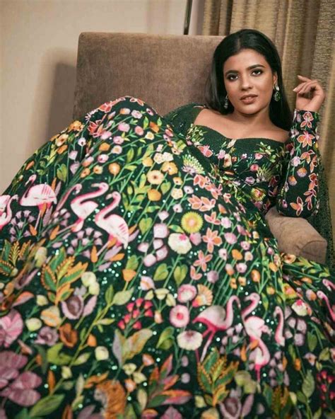 Aishwarya Rajesh Hot Photoshoot In Low Neck Lehenga Glamsundari In