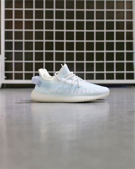 預訂 Adidas Yeezy Boost 350 V2 Mono Ice Gw2869