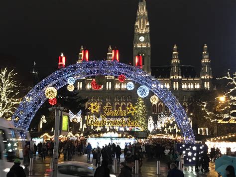 Rathaus Christmas market, Vienna, Austria : travel