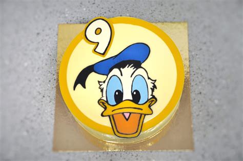 Donald Duck Birthday – 192 Patisserie