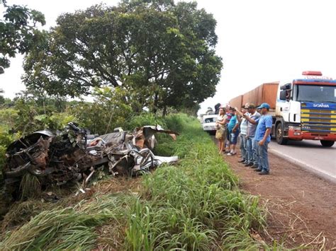 G1 Caminhonete Fica Destruída Em Colisão Com Morte Na Br 153