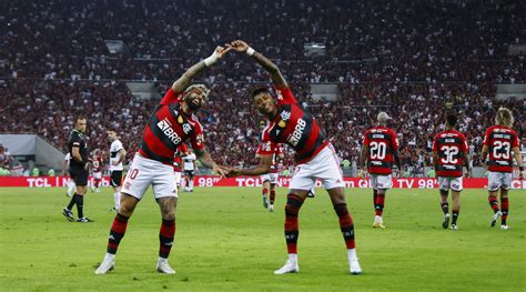 Pr Ximo De Renovar Flamengo Gabigol Pode Se Tornar Jogador Mais