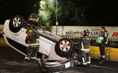 Camioneta Vuelca Por Ir A Exceso De Velocidad En Coyoac N Grupo Milenio