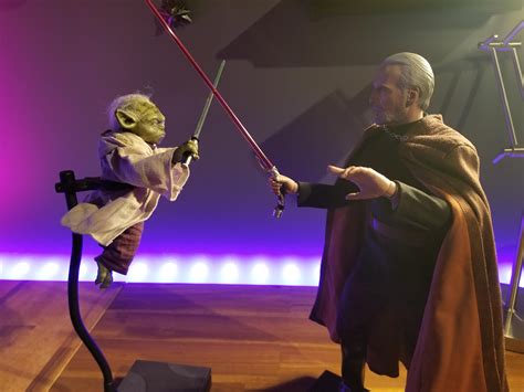 Count Dooku vs Yoda : r/hottoys