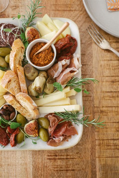 Antipasti Platte anrichten Schritt für Schritt Anleitung