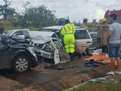 G1 Acidente Com Três Veículos Deixa Sete Feridos Na Br 050 Em Catalão