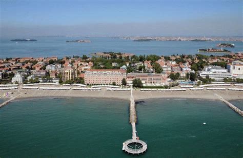 Beach vacations in Venice in 2022 - prices, resorts, activities and ...