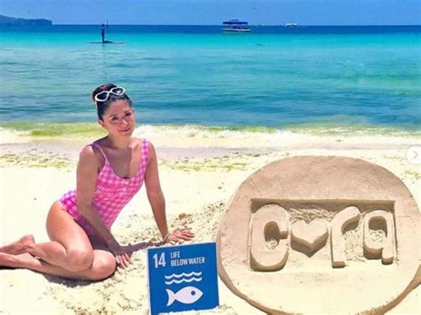 Hot Sexy Antoinette Taus Bikini Pics