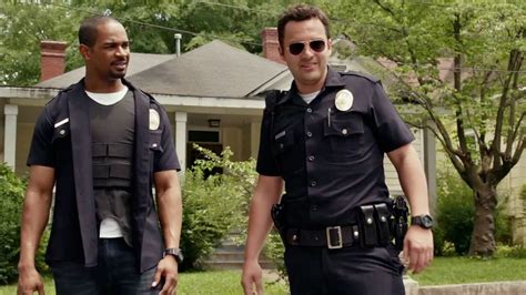 Review: Let's Be Cops (2014)