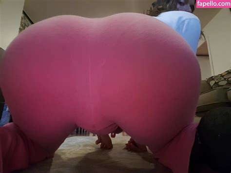 Bubblebumbutt Adrienaden Https Nude Leaked Onlyfans Photo