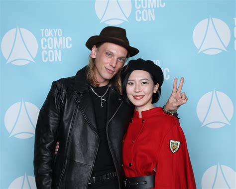Jamie Campbell Bower meeting fans at Tokyo Comic Con (November 25, 2022