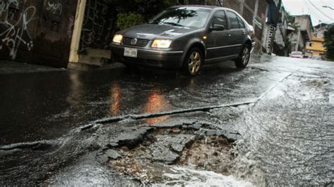 Problemas con baches por tu calle llama a este número que