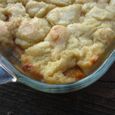 Cookie Crusted Peach Cobbler Delish Grandma S Recipes