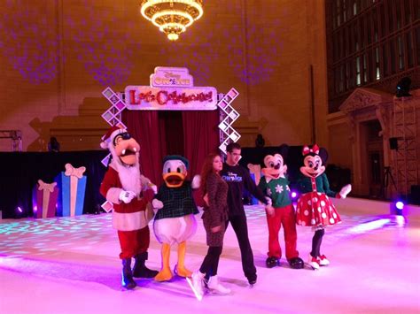 Disney On Ice Presents Let S Celebrate Disney On Ice Lets