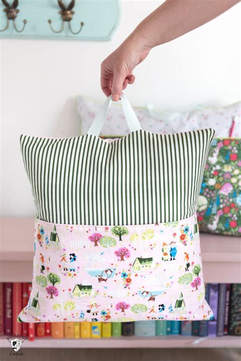 EASY Reading Pillow Pattern - The Polka Dot Chair