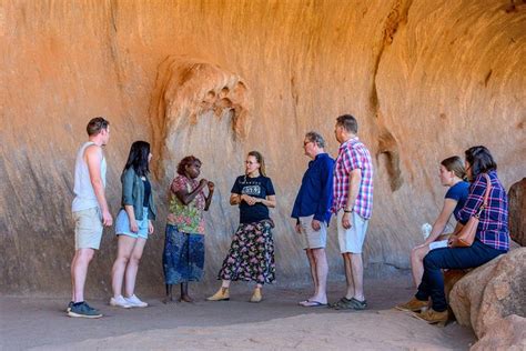 Uluru Aboriginal Art And Culture