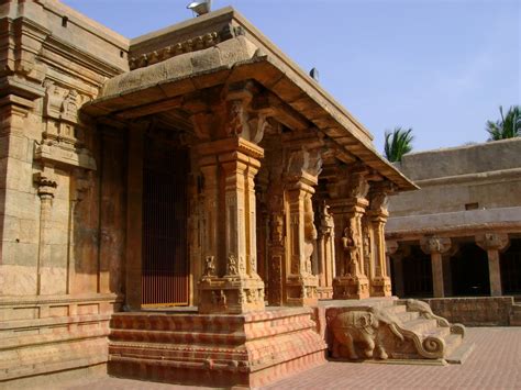 REFLECTIONS: Tanjore temple