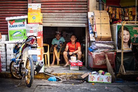 Street Photography in Manila - Brendan van Son Photography