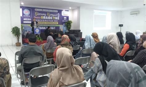 Orang Tua Mahasiswa Ngumpul Universitas Bsi Kampus Tasikmalaya Gelar