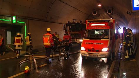 Tagelange St Rung Feuerwehr Bung Und Wartungen Im Wesertunnel Buten