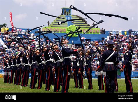 Military School From El Salvador Fotografías E Imágenes De Alta