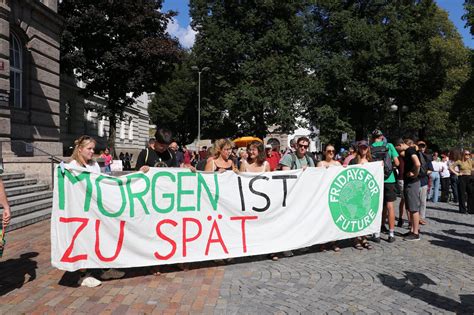 Klimastreik Innsbruck Menschen Machten Sich F R Mobilit Tswende