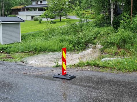 Vær Varsel Farevarsel For Styrtregn Omfatter Tinn