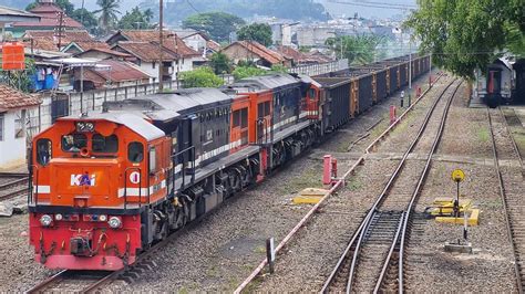 Double Head Kereta Super Panjang Angkutan Batu Bara Youtube