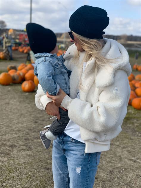 15 Best Pumpkin Patch Outfits For You! | SLECK