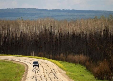 Incendios Amenazan Capital De Territorios Del Noroeste Canad