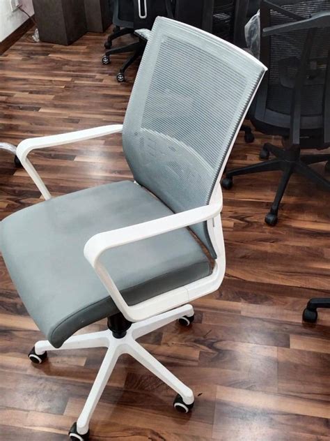 Fabric Mesh Executive Revolving Office Chairs At Rs In New Delhi