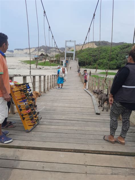 Puente Tur Stico En Canoa Colapsa Y Deja Cuatro Heridos El Diario Ecuador