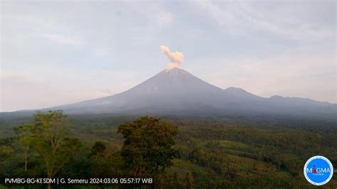 Gunung Semeru Erupsi Rabu Pagi 6 Maret 2024 Kolom Abu Letusan Capai