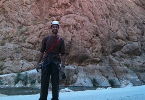 Climbing High in the Todra Gorge - ClimbMorocco.com تسلّق في المغرب