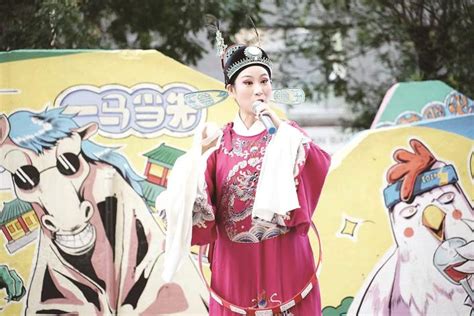 “极目楚天 钟情湖北”推介会走进西安 楚天都市报数字报