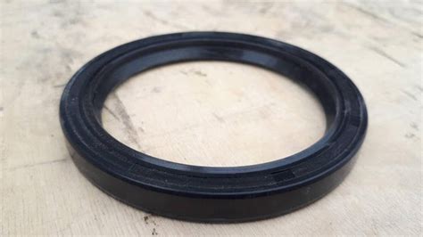 Купить 406-1005160 Сальник коленвала задний (ЗМЗ-406)(80х100х10) УАЗ ...