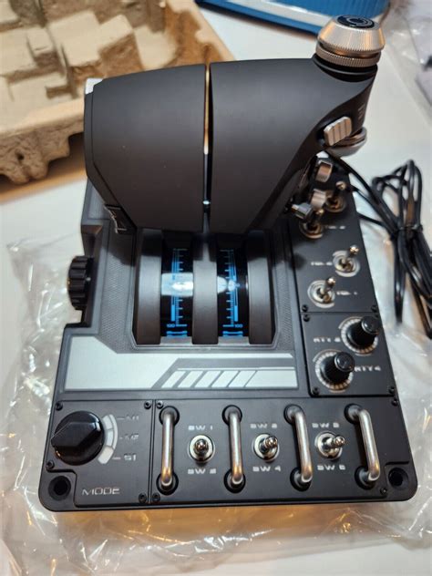 Logitech G Saitek X56 RGB Throttle & Stick Flight Simulator Controller ...